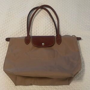 Longchamp medium tote - good condition. Pics tell all